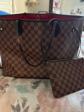 Louis Vuitton never full GM Brown Checkered Tote Bag with Pouch - Brown